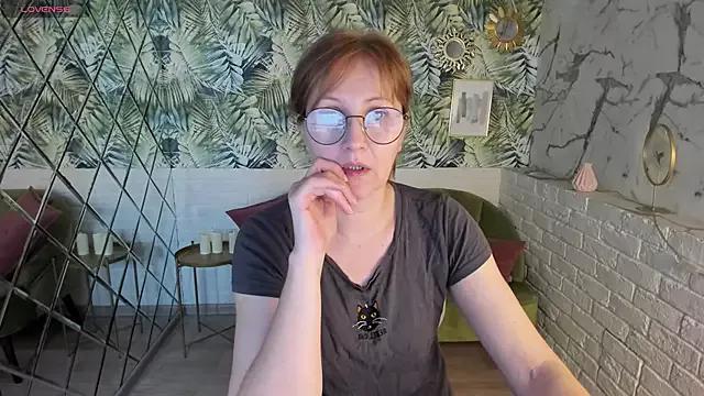 Paris_Cherry from StripChat is Freechat