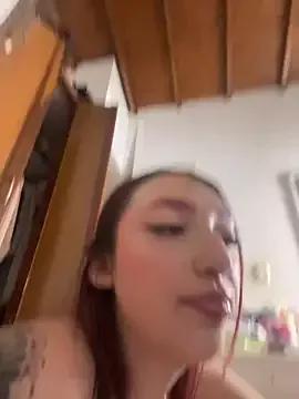 Paulina-Wells from StripChat is Freechat