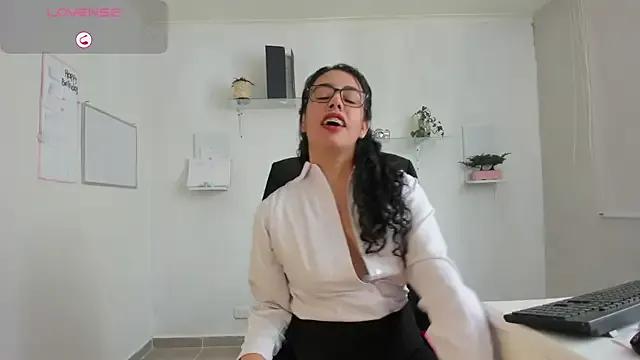 paulina_dossantos from StripChat is Freechat
