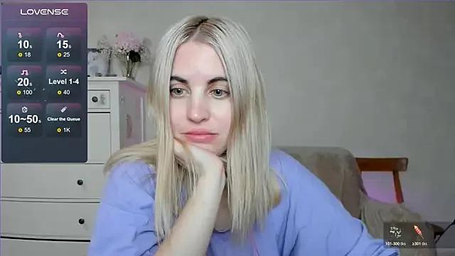 pawpaws from StripChat is Freechat