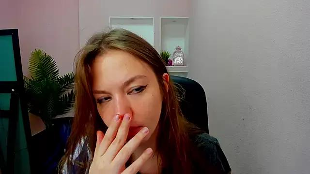 Persephoni from StripChat is Freechat