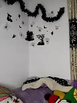 Queen_Ashly from StripChat is Freechat
