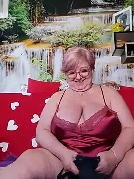 QueenPammy1 from StripChat is Freechat