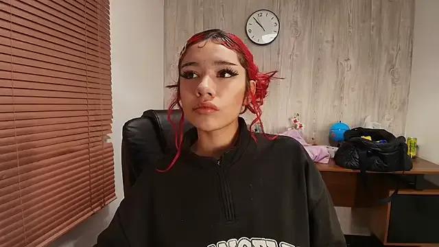 redd_pandaa from StripChat is Freechat