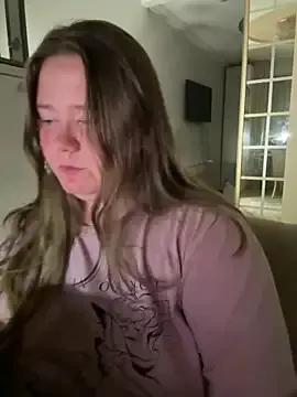 remirann_ from StripChat is Freechat