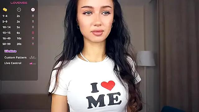 RendaBaatz from StripChat is Freechat