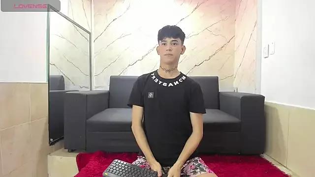 RickyMontes_ from StripChat is Freechat
