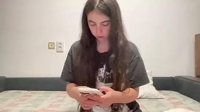 Rosea_Lune from StripChat is Freechat