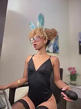 RoxySinz from StripChat is Freechat