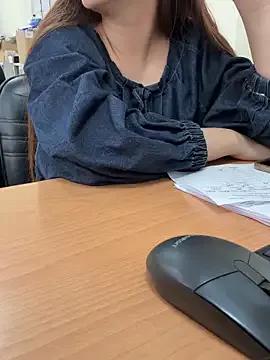 Ruby2000- from StripChat is Freechat