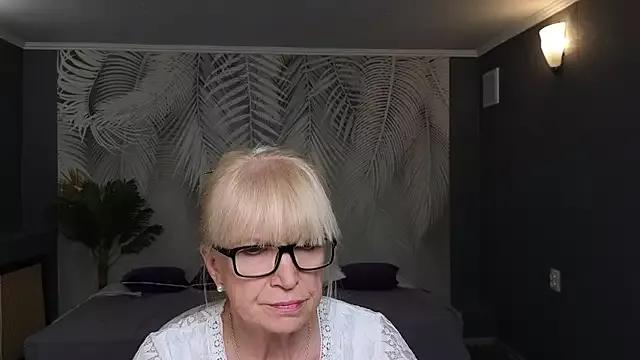 Sabina_Ros from StripChat is Freechat