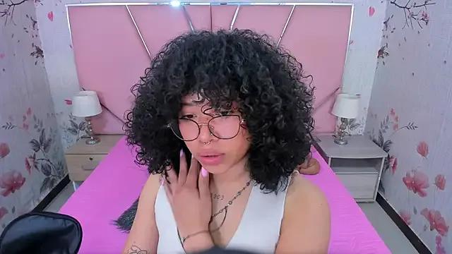 SafiroAgataaa from StripChat is Freechat