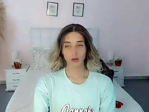 samantha_bliss from StripChat is Freechat