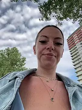 Sandra_Jo from StripChat is Freechat