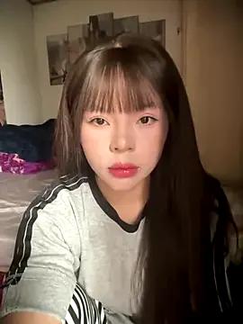 SarahBeii from StripChat is Freechat