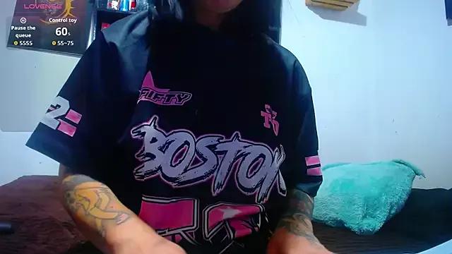 sarayy_collins1 from StripChat is Freechat