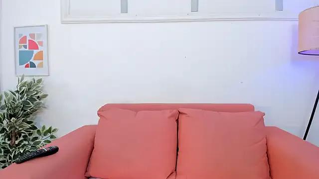 scarletross_ from StripChat is Freechat