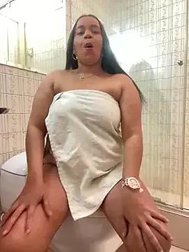 Scarlett_euphoriaa from StripChat is Freechat