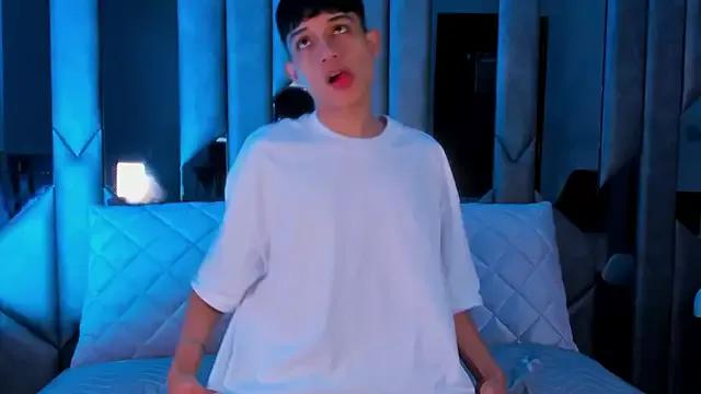 Sebax_Young from StripChat is Freechat