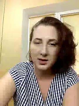 SeleettaNi from StripChat is Freechat