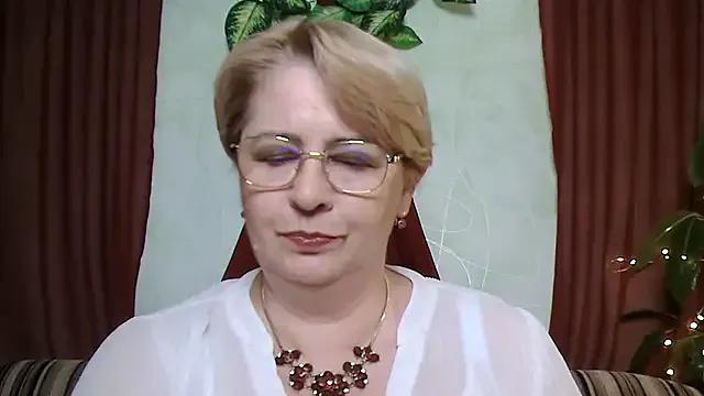Selena-Velvet from StripChat is Freechat