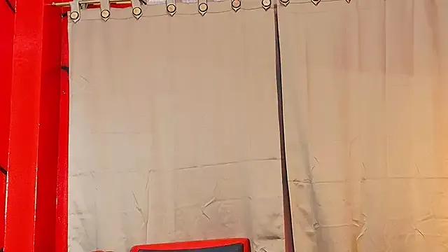 Selenegomezz from StripChat is Freechat