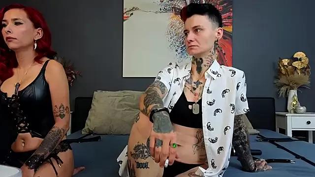 SellenaAndKenny from StripChat is Freechat