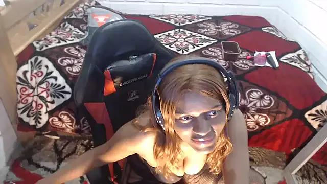sexyjustin202 from StripChat is Freechat