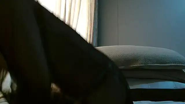 SEXYLIGHTBITCH from StripChat is Freechat