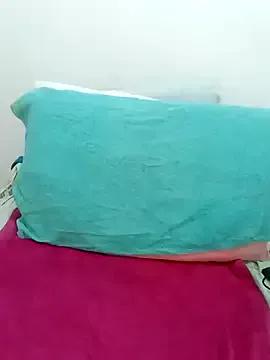 ShySexyBaddiexx from StripChat is Freechat