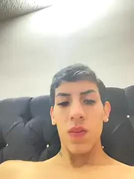 SiaraRealist from StripChat is Freechat