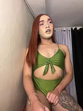 sissielil from StripChat is Freechat