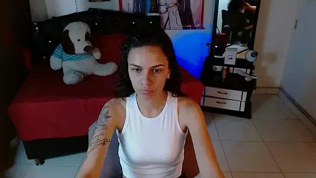 Skylovershot from StripChat is Freechat