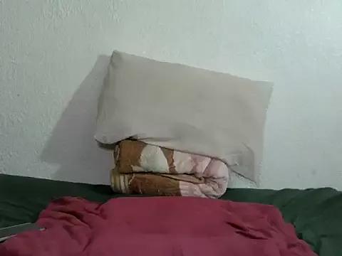 SlenderXOXO1 from StripChat is Freechat