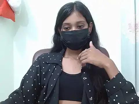 smallcuute from StripChat is Freechat