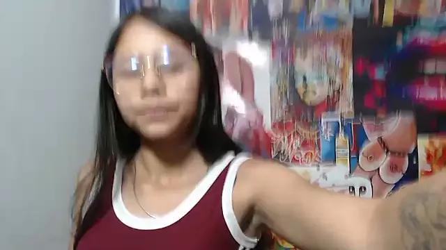 SofieLove_01 from StripChat is Freechat