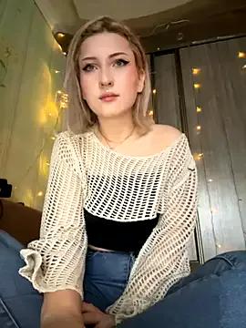 SofiVibezz from StripChat is Freechat