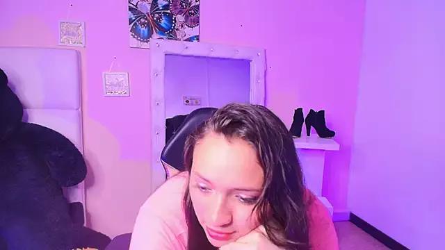 Sophia_Yoshida from StripChat is Freechat