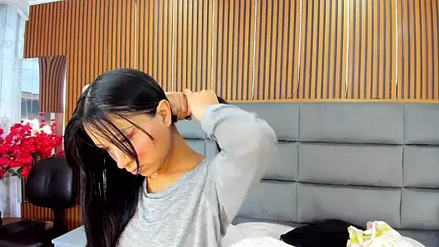 Sophie_Calloway from StripChat is Freechat