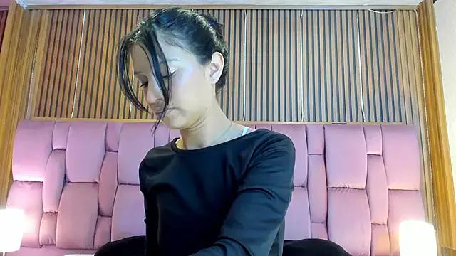 Sophie_Calloway from StripChat is Freechat