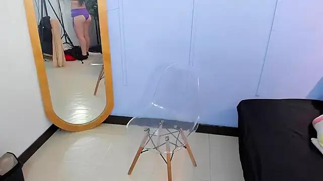 stormi_ross from StripChat is Freechat