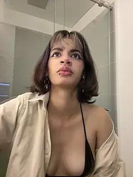 sukulaurens from StripChat is Freechat