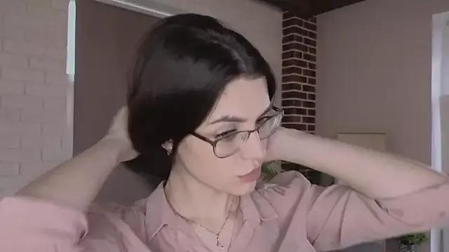 SunnivaFlitton from StripChat is Freechat