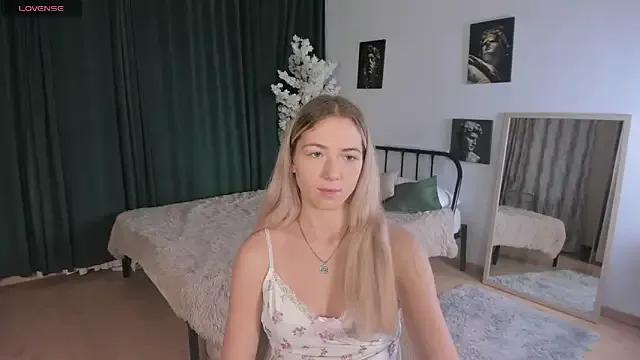 Susan_Mimi from StripChat is Freechat