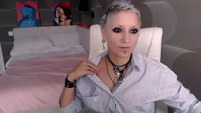 Sweet-n-Strong from StripChat is Freechat