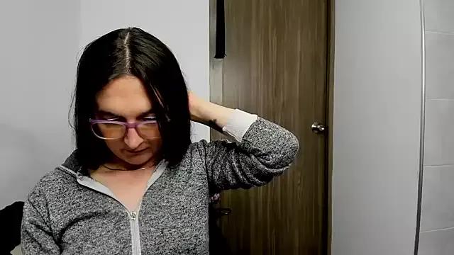 Sweet-Suck69 from StripChat is Freechat