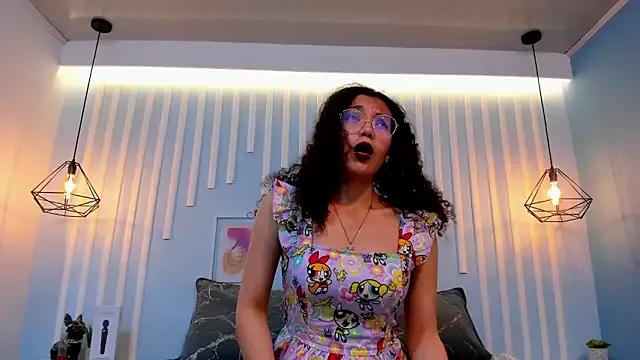 SweetStarr_ from StripChat is Freechat