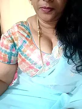 Swetyhoney from StripChat is Freechat