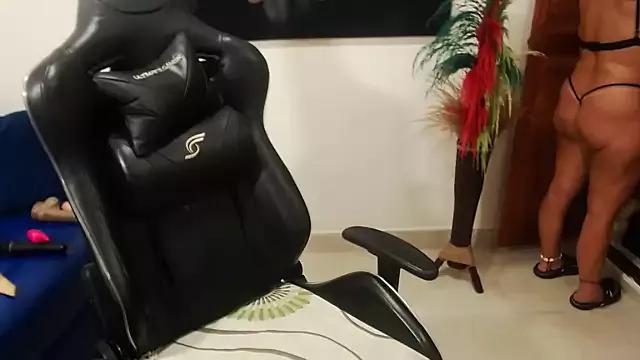Tamara_Luaren from StripChat is Freechat