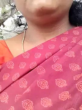 Tamilreethu from StripChat is Freechat